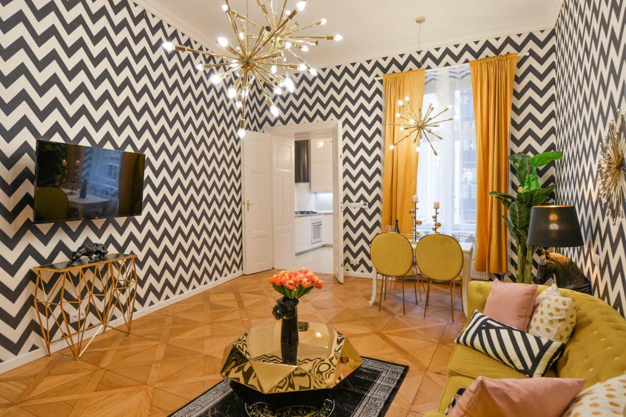Dali Wenceslas Square Apartment Prague Exterior photo